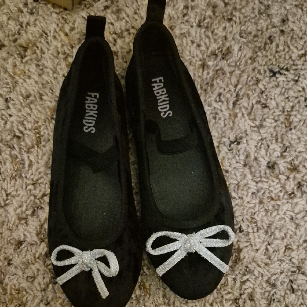 FabKids Black Ballet Flats with Silver Bow